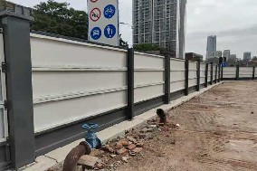 旭東圍擋廠家-彩鋼圍擋板有什么優(yōu)勢(shì)？