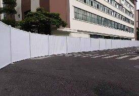 來(lái)看看PVC圍擋的特點(diǎn)
